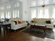 One of the finest colonial properties in Colombo 7, this superb unfurnished property is on a quiet and leafy side street.

Covering over 20 perc...