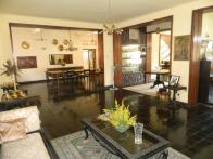 Spacious and well-located, this 3 storey Colombo 2 property - currently used as a family home - is ideal for either an office or restaurant.

In...