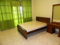 Fully furnished and compact, this great Rosmead Place house is recently completed.

Covering c.2000 sq.ft. the house comprises: 2 Bedrooms, 2 Ba...