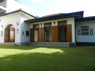 Close to Bauddhaloka Mawatha in a quiet tree-lined residential street, this fantastic colonial home is offered unfurnished.

Covering 32 perches...