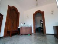 Located close to the Colombo 5 border, this superb colonial-style Nawala property offers great indoor and outdoor space.
Covering 7000 sq.ft. the...