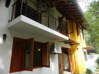 Situated on a quiet Nawala residential street, this nearly-new unfurnished family house is available for immediate occupation.

With a Small Gar...