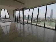 British Brokers is delighted to offer for sale a fabulous brand new AltAir sloping tower apartment, boasting epic views over the Beira Lake and In...
