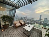 British Brokers is delighted to offer for sale this truly magnificent AltAir apartment. Boasting absolutely stunning views over the Beira Lake, th...