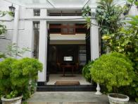 Conveniently located off Galle Road, this spacious family home includes a great walled garden and covered parking for 2 vehicles.

Benefiting fr...